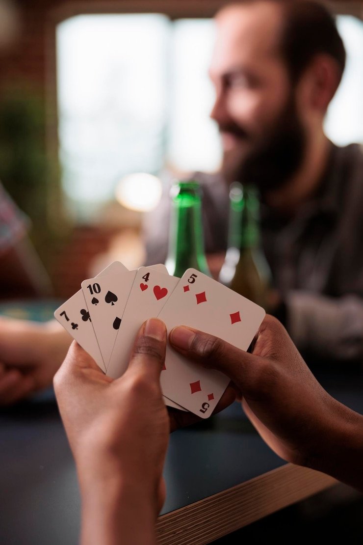 Casino Hold'em live dealer table on lxtoto link showing hole cards and community board